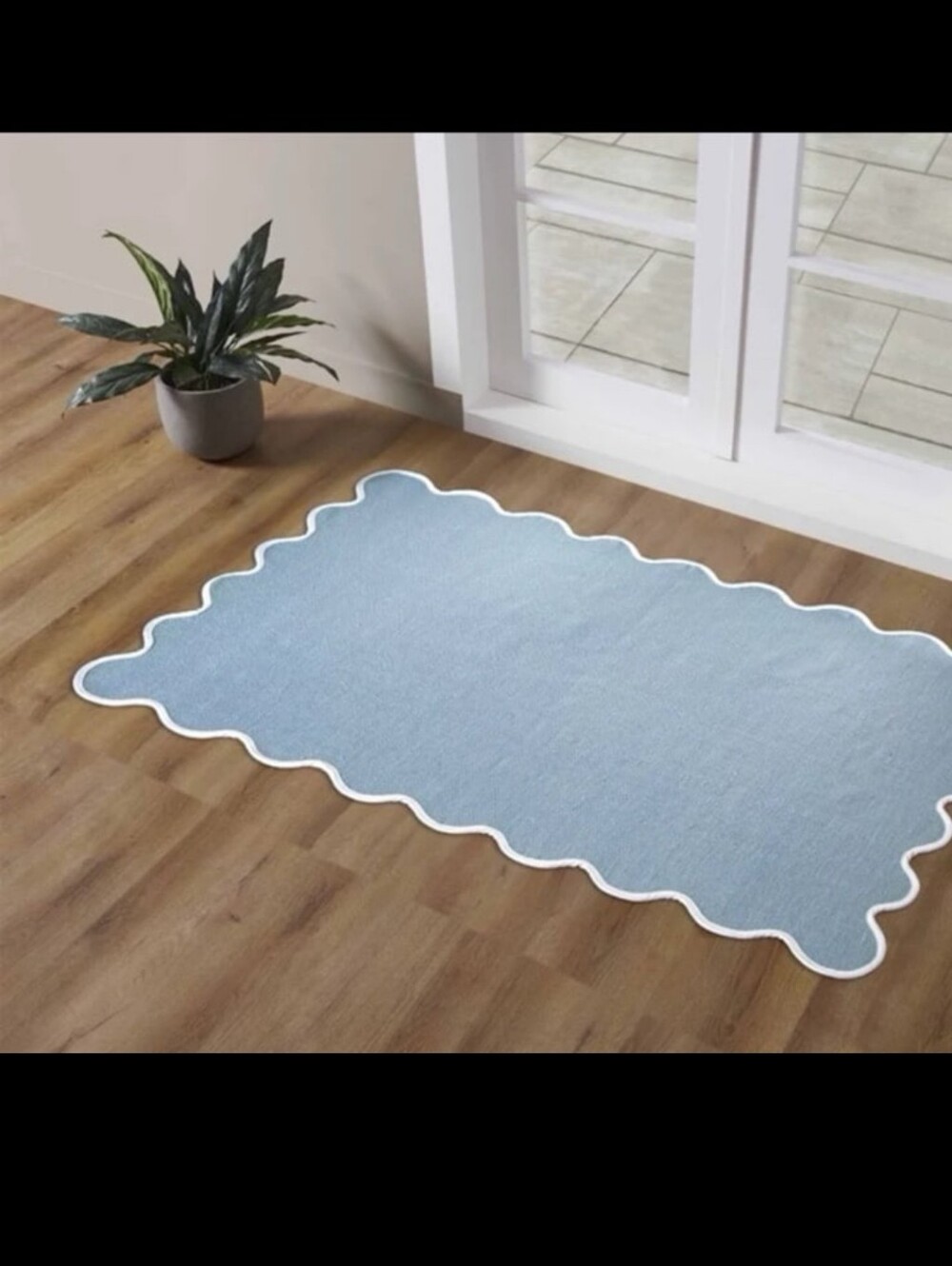Scalloped Light Blue Bath Mat with White Trim